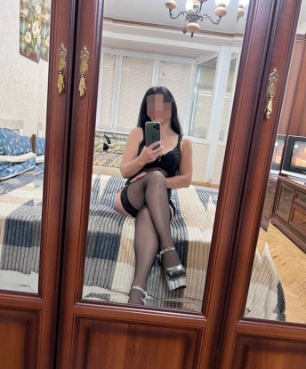 Огненная рыжая леди приглашает в гости для жарких игр и страстных объятий. Готова подарить тебе море удовольствия и наслаждения. Ты не пожалеешь об этой встрече! 1783, 35 лет